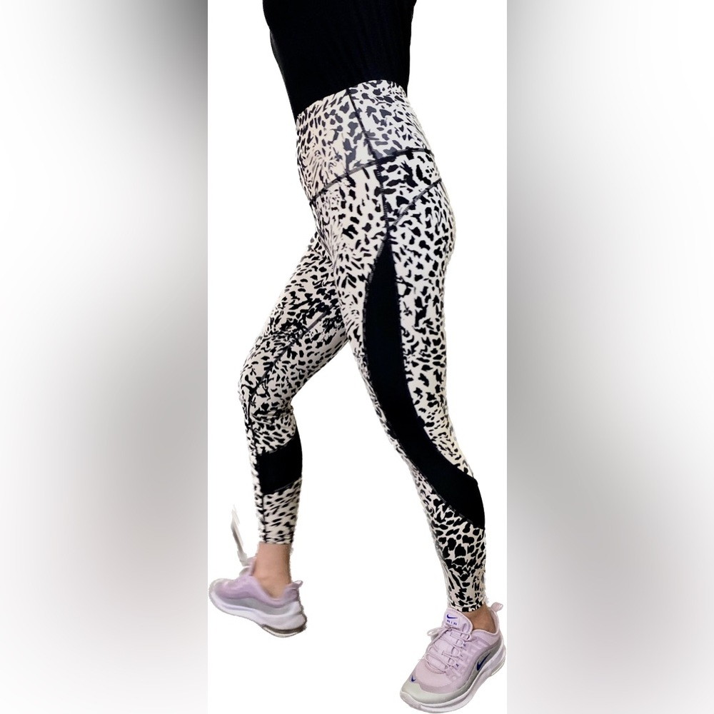 Leggings Sport Activity Yoga black white pattern